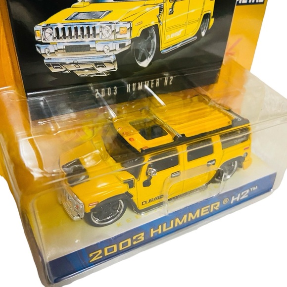 Jada Dub City 2003 Hummer H2 Yellow 1:64 - Picture 2 of 8